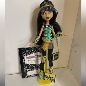 Monster High Schools Out Cleo de Nile Doll 2011